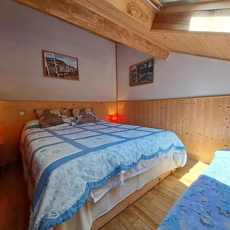 Moulin De Record